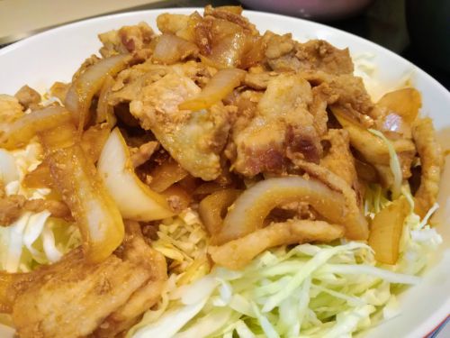 ノンオイル【1食85円】玉ねぎシャキっと豚バラ生姜焼きの簡単レシピ