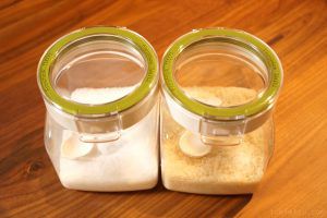 砂糖が固まらない保存方法。ニトリで買えるグッズ「珪藻土スプーン」と「フレッシュロック」がおすすめ。