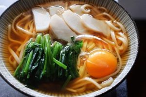 麺類の太りにくい食べ方・糖質に偏らないようにする