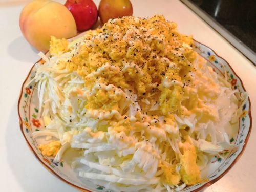 高CP【1食19円】キャベツとスクランブルエッグの冷熱サラダの簡単レシピ