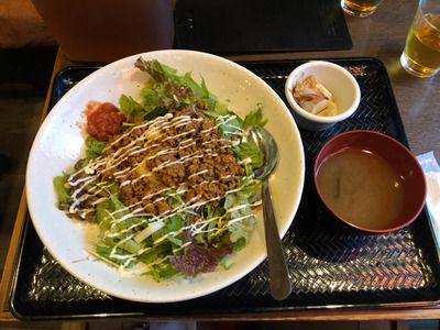 やっぱり食事は大事だなーと実感した平日ランチでした。