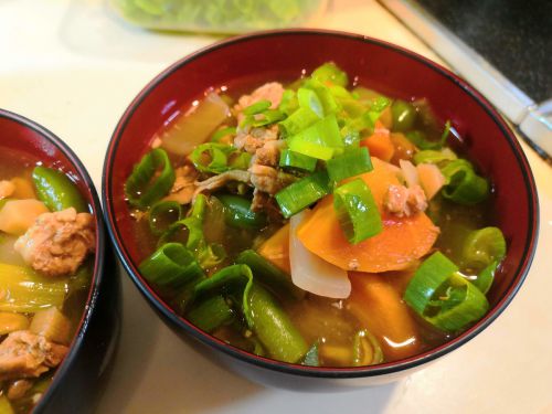 【1食48円】魯肉飯で作るなめこ入り豚汁の簡単レシピ