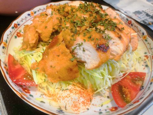 【1食72円】チキンタツタのMCTオイルサラダの節約自炊レシピ