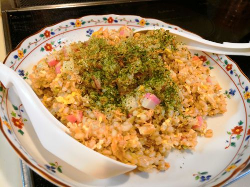 【1食116円】白米不使用もち麦キャベツ鮭チャーハンの簡単レシピ
