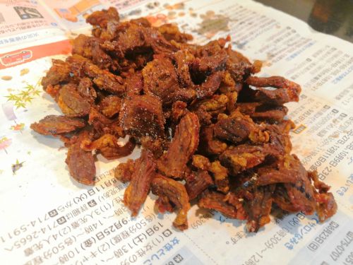 カリッ【1食92円】豚ハラミ肉の素揚げ肉せんべいの自炊レシピ
