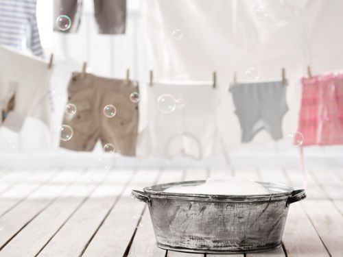 洗濯物を早く乾かす方法！雨や寒い日、洗濯物が多くても安心の裏技