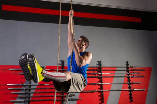 ロープクライミング／綱登りトレーニングの効果とやり方｜引く力に関する筋肉を全般的に強化する筋トレ！