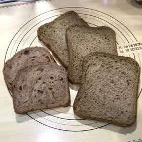 ココアキャラメルの半斤パンとブランパン（糖質制限用）