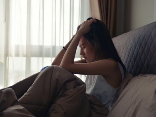 眠りたいのに眠れない原因とは？快眠のために避けたい習慣