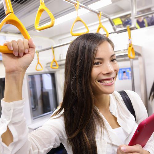 電車通勤中にできるダイエット法6選【あなどれない効果が！】